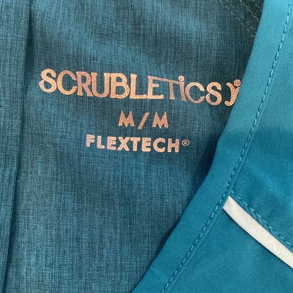 Scrubletics Tops - Picture 5 of 7